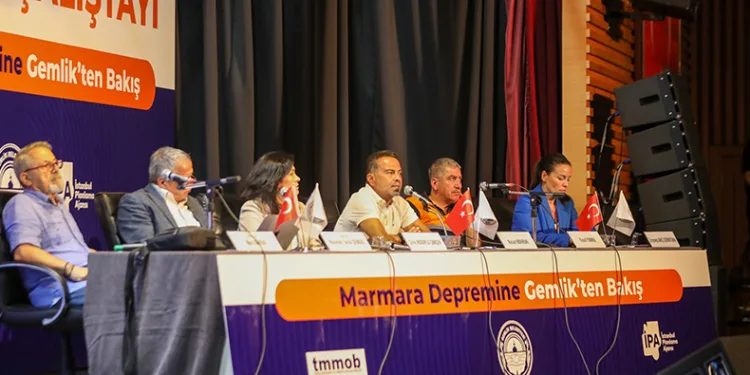 Uzman isimler afetlere karşı alınacak tedbirleri konuştu