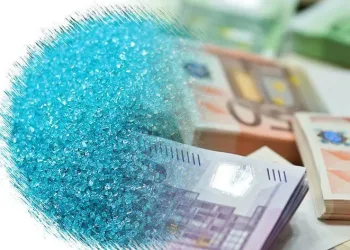 Sihirli toza inanıp para kaptırdı