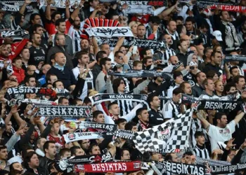 Beşiktaş Başkanı Ahmet Nur Çebi’den taraftara mesaj