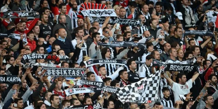 Beşiktaş Başkanı Ahmet Nur Çebi’den taraftara mesaj