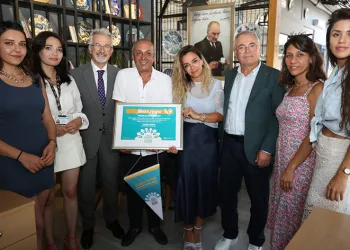 Örnek işletme belgesini başkanlar verdi