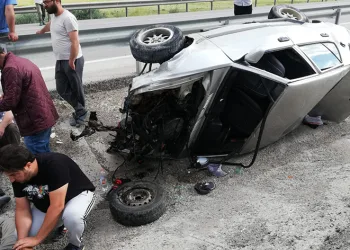 Otomobil takla attı: 5 yaralı