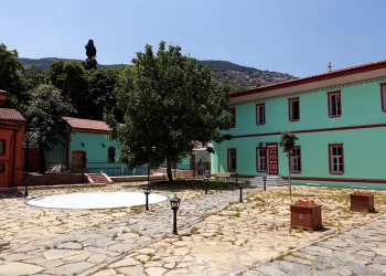 Bursa Mevlevihanesi küllerinden doğdu