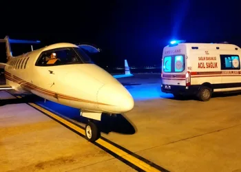 Hasta ambulans uçakla tedavi için Bursa’ya getirildi