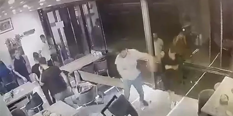 Çorbacıda yumruklar, masalar, sandalyeler havada uçuştu