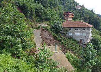 “Pencereyi açınca gördüm ki dünya gitmiş”