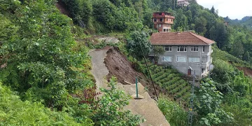 “Pencereyi açınca gördüm ki dünya gitmiş”