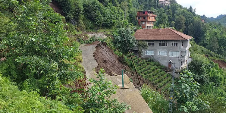 “Pencereyi açınca gördüm ki dünya gitmiş”