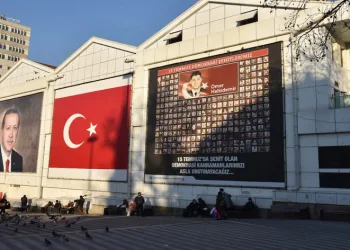 AK Parti Bursa’da 5 ilçe başkanı istifa etti