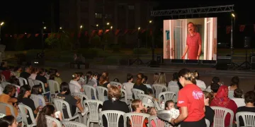 Ceyhan’da açık hava sineması etkinliği