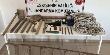 Jandarmadan kaçak kazıya suçüstü