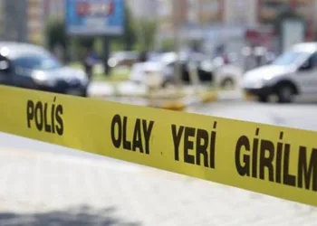 Tartıştığı eşinin ve oğlunun canına kıydı