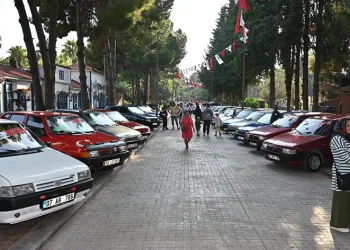 Uno tutkunları Dokumapark’ta buluştu