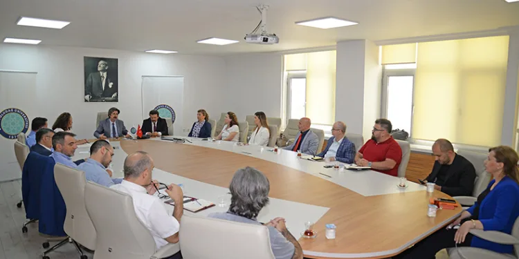 BUÜ’de yeni koordinatörlerle ilk toplantı