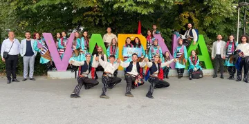 İnegöl Halk Dansları Topluluğu festival turnesinde