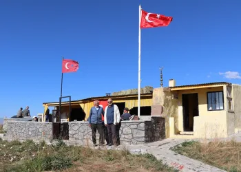 Kimse donmasın diye sığınak yaptı