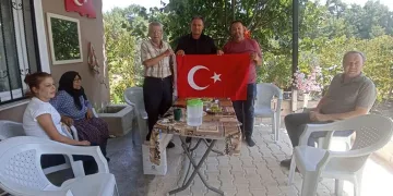 Şehit ailesini duygulandıran ziyaret