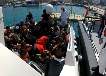 40 düzensiz göçmen kurtarıldı