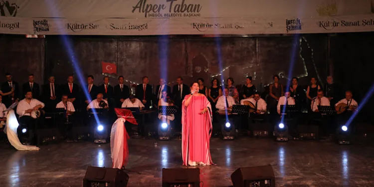 Yıldızların altında muhteşem final