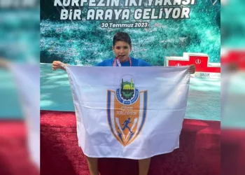 İnegöllü sporcu dereceye kulaç attı