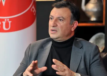 Ümraniyespor Başkanı Tarık Aksar, görevini bıraktı
