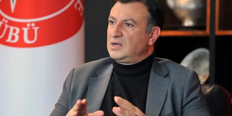 Ümraniyespor Başkanı Tarık Aksar, görevini bıraktı