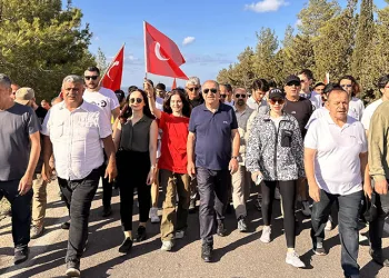 Ümit Özdağ, “Zafer Yürüyüşü”ne katıldı