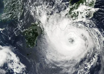 Japonya’yı Lan Tayfunu vurdu