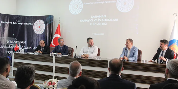“Memleketin gerçek kahramanları sanayicilerdir”