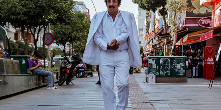 Sevenlerini duygulandıran benzerlik