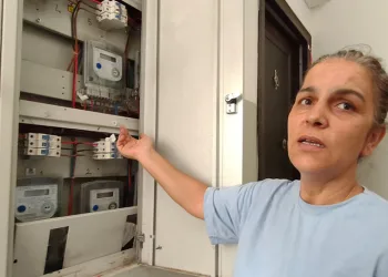 Kiracı kadına elektirik saati zulmü