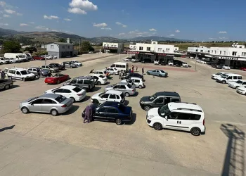 Oto pazarı eski günlerini arıyor