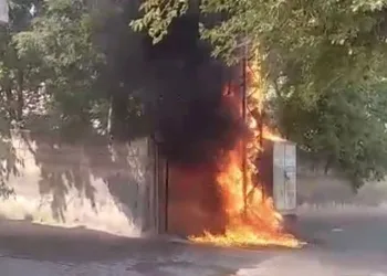 Yanan trafo paniğe neden oldu