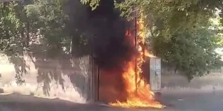 Yanan trafo paniğe neden oldu