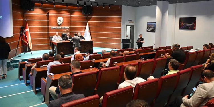 Yalova Belediye binası yıkılıp yeniden yapılacak