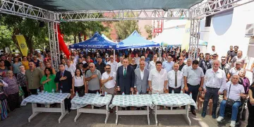 Buca’da aşure dualarla karıldı