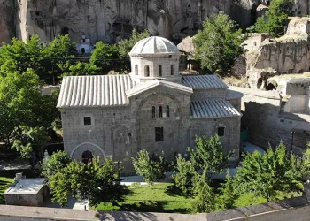 Kilise Camii ihtişamıyla turistleri cezbediyor