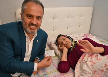 Asırlık çınardan hayır dua