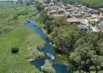 Kadın Azmağı’nda çevreci tekneler