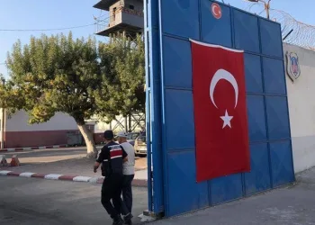 16 yıl sonra sahte kimlikle yakalandı