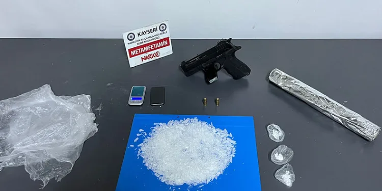 Uyuşturucu satıcılarına darbe
