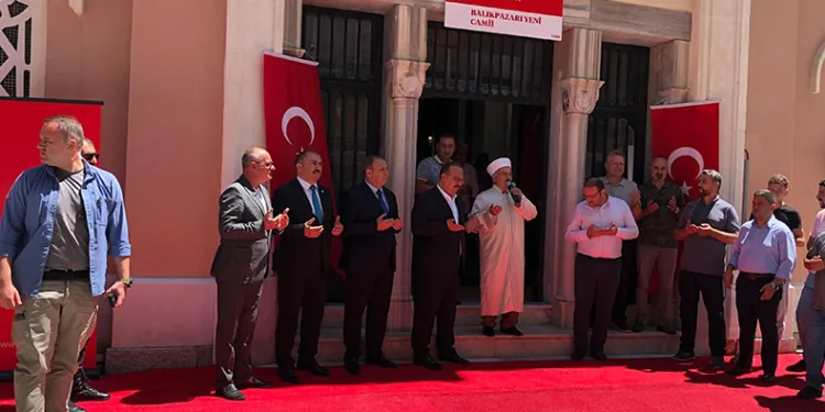 Balıkpazarı Camii ibadete açıldı
