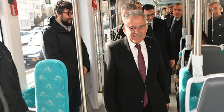Tramvaylarda ücretsiz internet dönemi