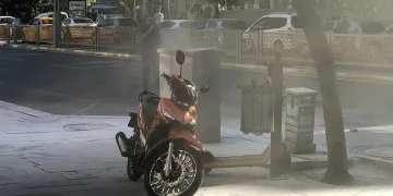 Sıcaktan elektrik panosu yandı