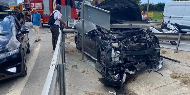 Lüks cip bariyerlere ok gibi saplandı