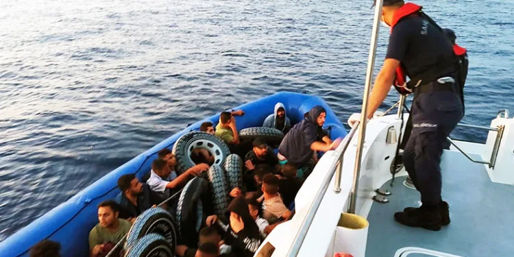 Datça’da 37 göçmen yakalandı