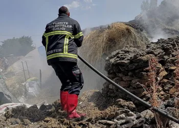 Kars’ta 700 balya ot yandı
