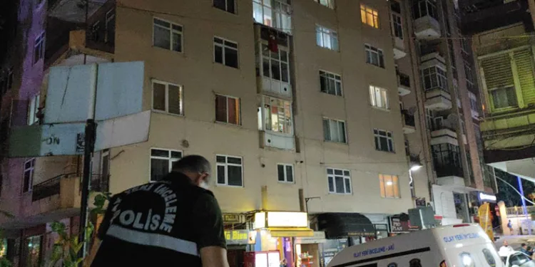 5. kattan düşen genç kız ağır yaralandı
