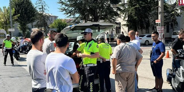 Motosiklet sürücülerine ceza yağdı