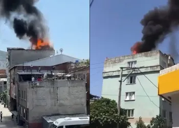Bursa’da binanın çatı katı alevlere teslim oldu